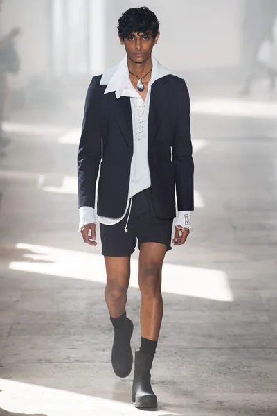 Look 23